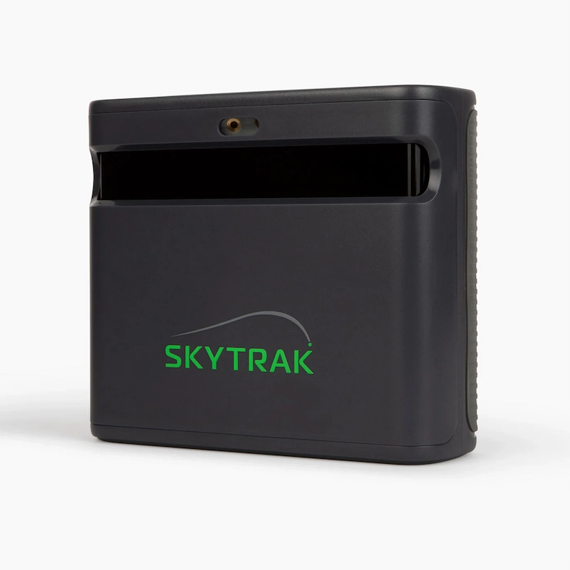 SkyTrak ST MAX golf launch monitor